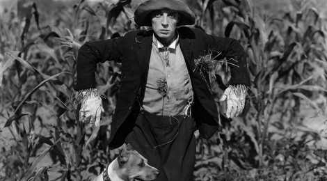 Still from Buster Keaton in The Scarecrow